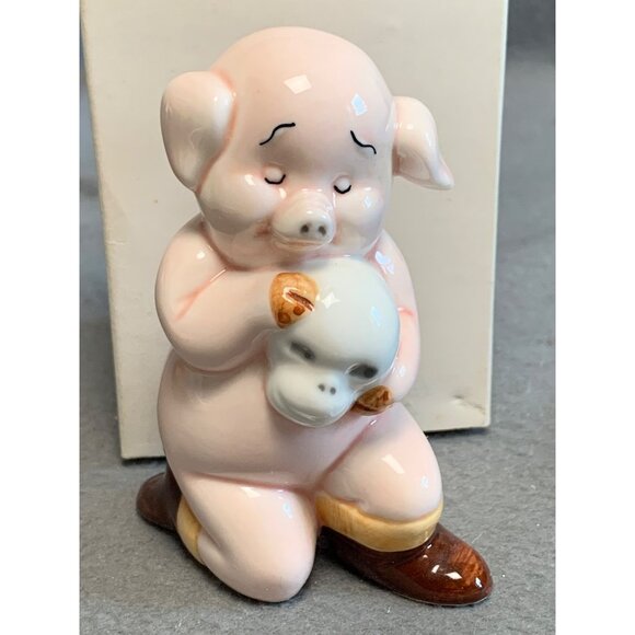 Danbury Mint Ham-et Pig Figurine with Cap - Picture 2 of 12